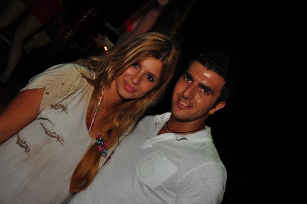 Night Beach Party @ Edde Sands